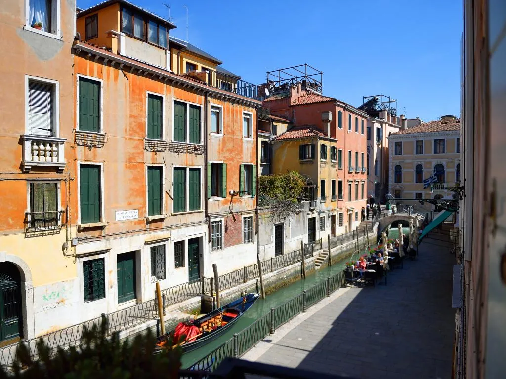 Double or Twin SUPERIOR Room, Corte dei Greci, Venice