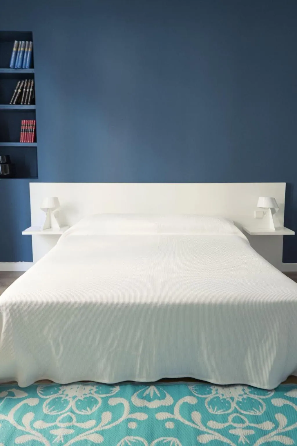 Room, L'Esplai Valencia, Valencia