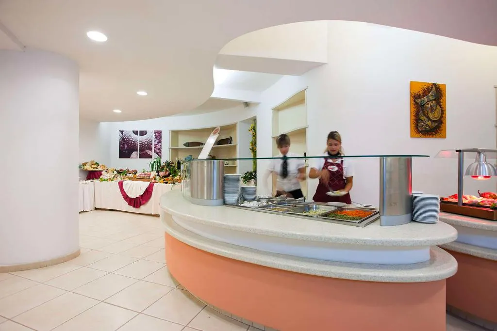 Restaurant, Centro Vacanze Isuledda, Olbia