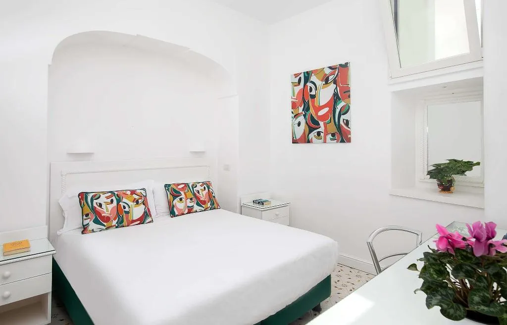 Double or Twin ECONOMY Room, Tramonto D'oro, Naples