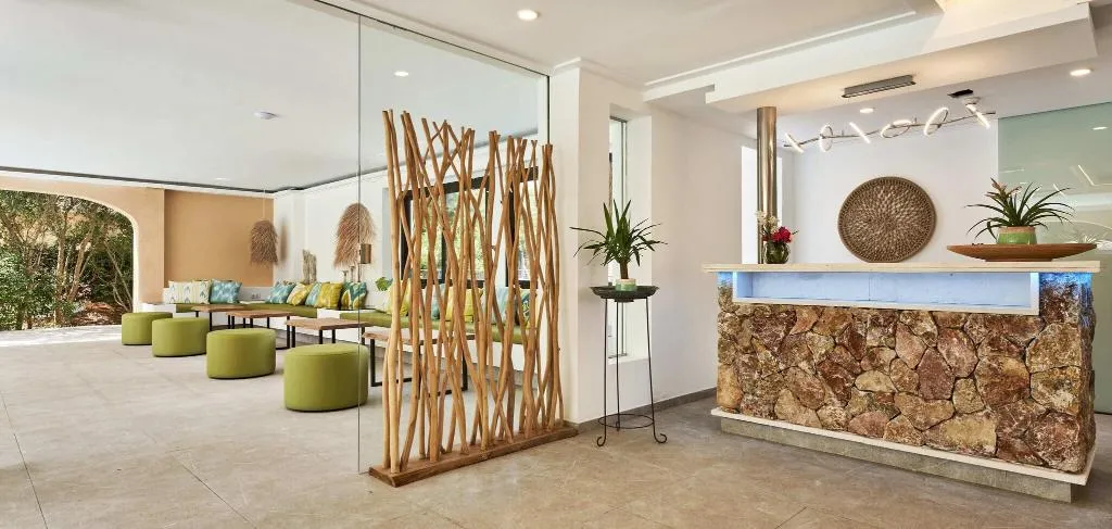 Lobby, S'Olivera Apartamentos, Majorca