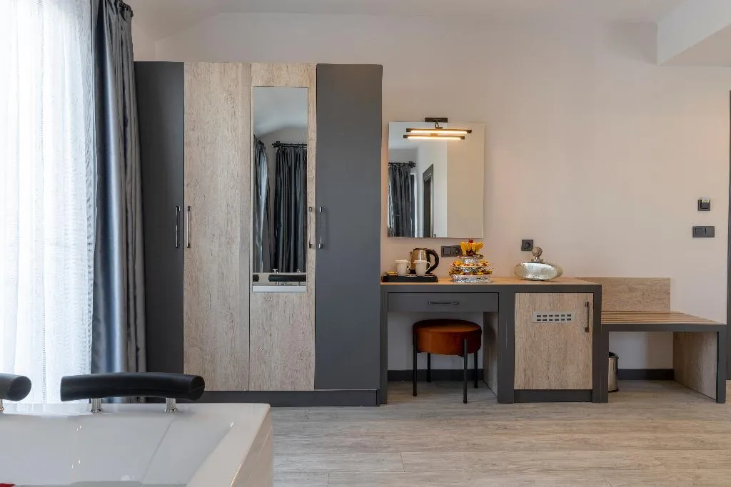 SUITE ONE BEDROOM ONE BATHROOM Room, Irenic Hotel, Antalya