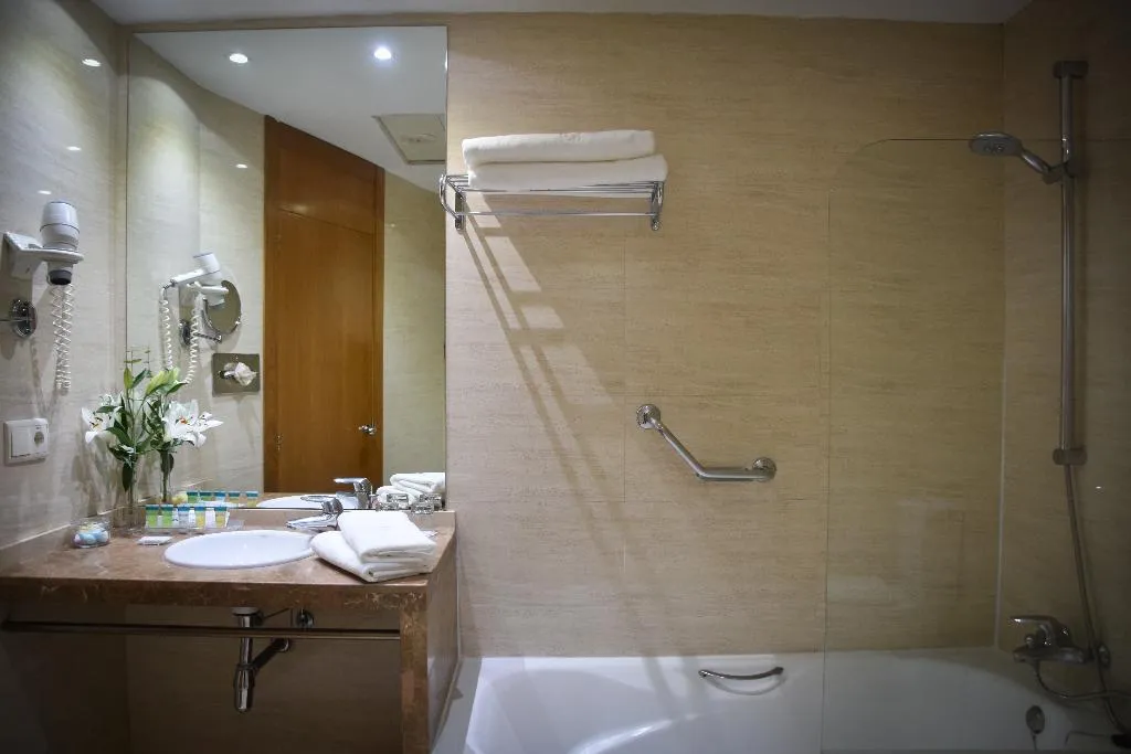 DOUBLE STANDARD Room, Senator Parque Central Hotel, Valencia