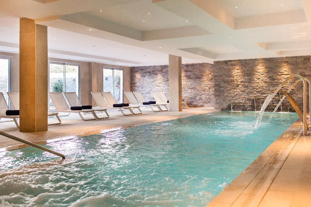 Sports and Entertainment, Petit Sagitario ( Only Adults ), Menorca