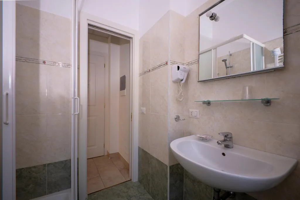 SINGLE BASIC Room, Casa San Giuseppe (Roma San Giovanni), Naples