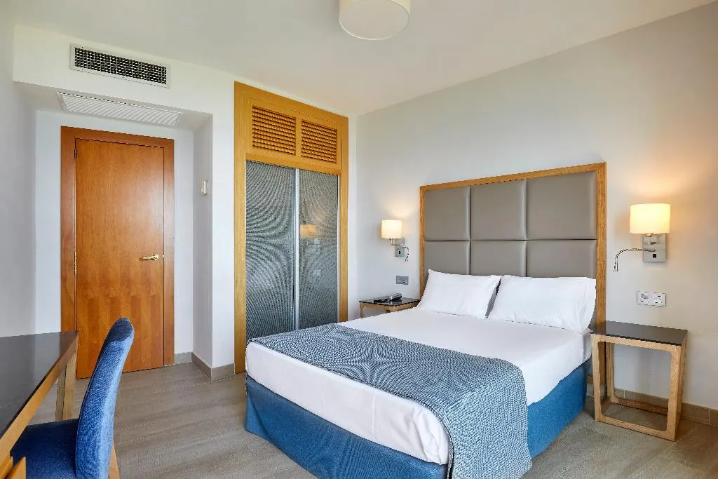 Double or Twin PREMIUM SEA VIEW Room, Columbus, Costa Brava
