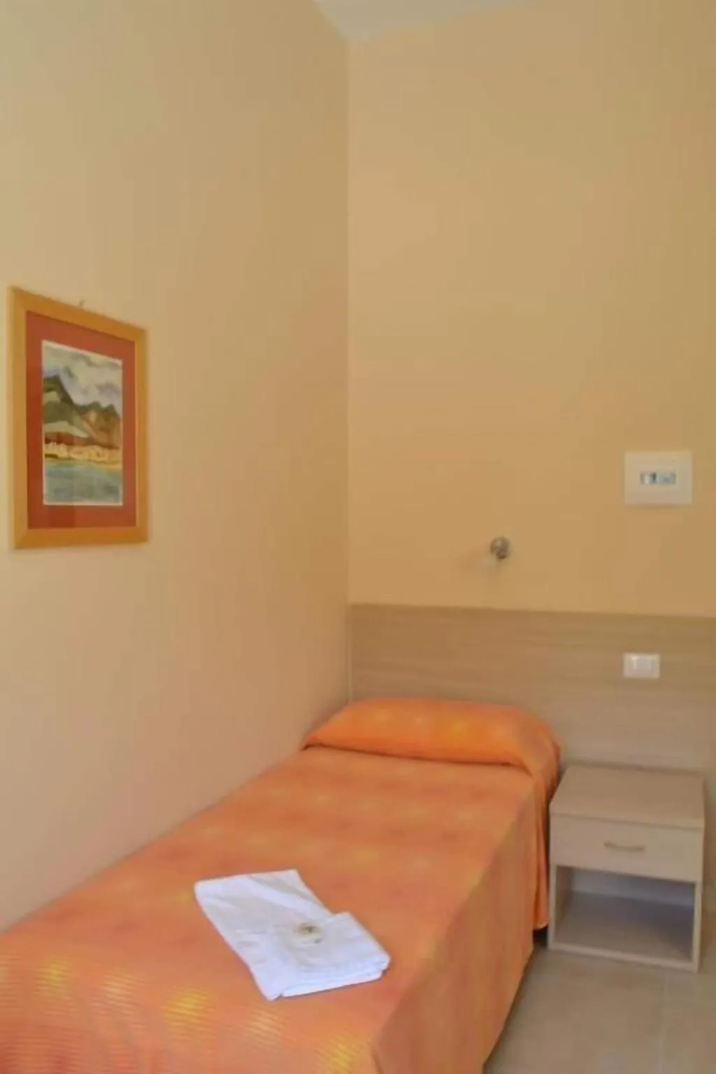 SINGLE ECONOMY Room, Villa Riari, Rome