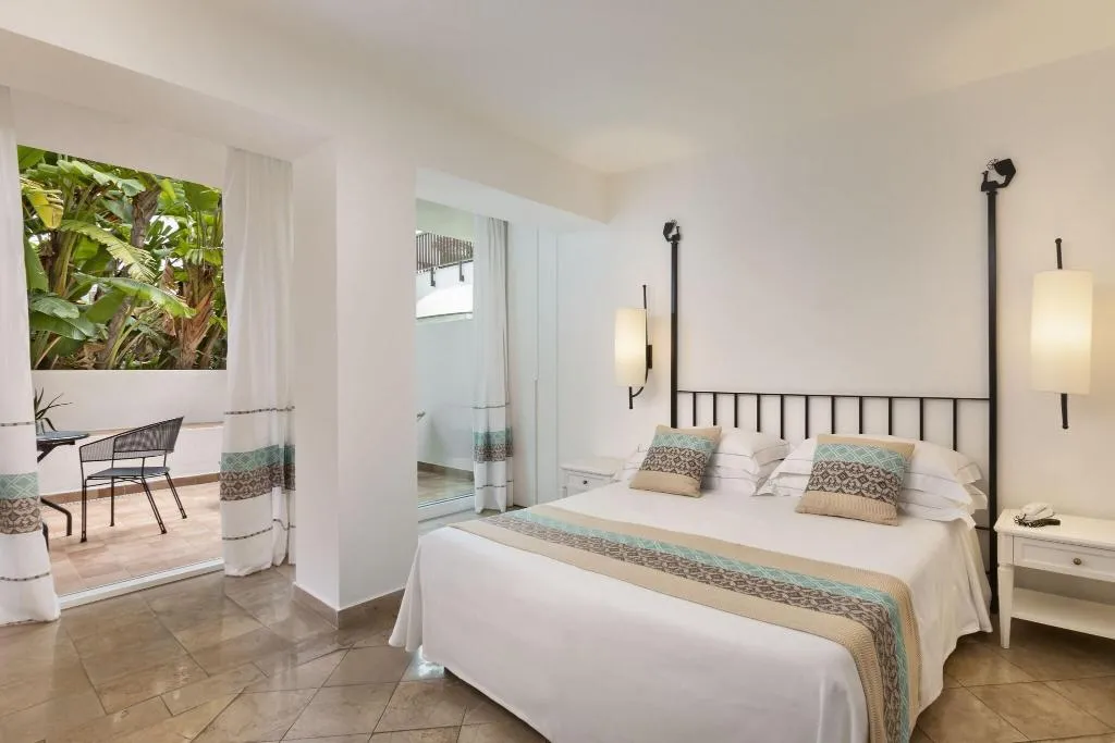 DOUBLE CLASSIC DOUBLE BED Room, El Faro, Alghero