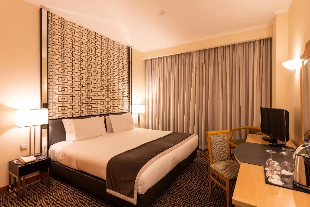 DOUBLE STANDARD Room, Mundial, Lisbon