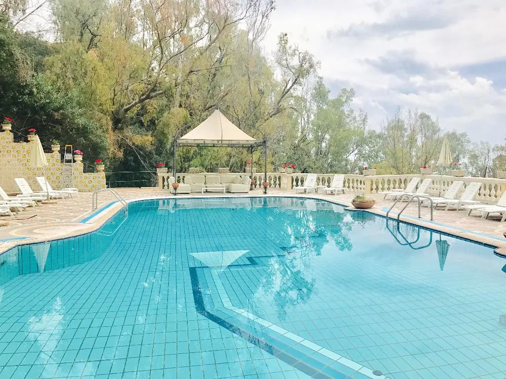 Pool, Villa Riis, Taormina