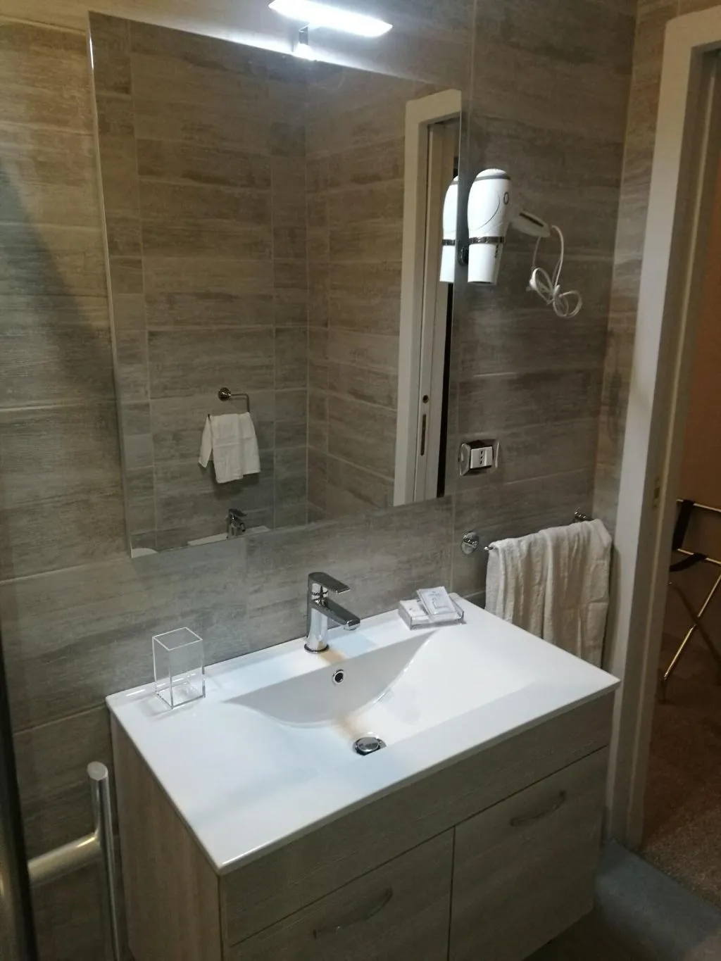 Room, B&B Marange, Naples