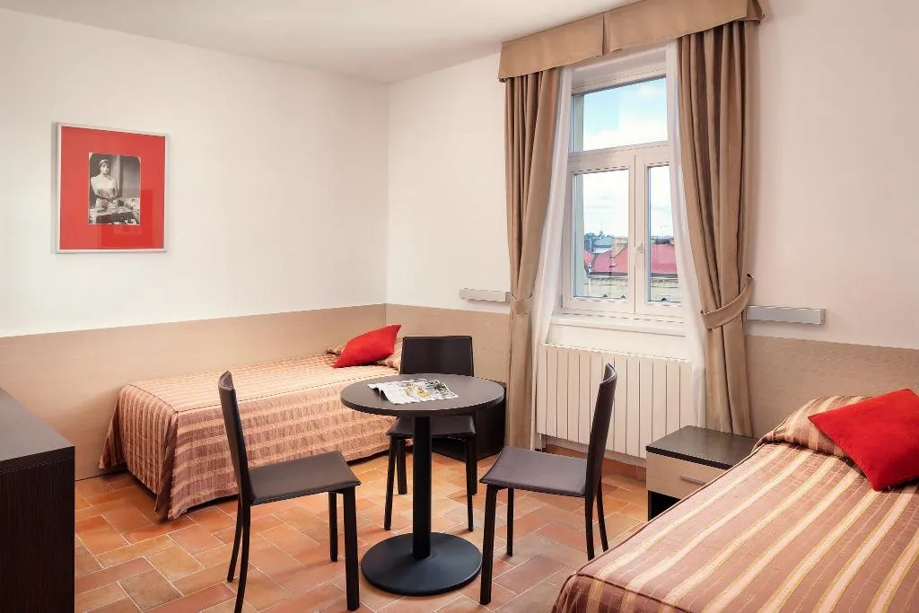 Room, Praga 1, Prague