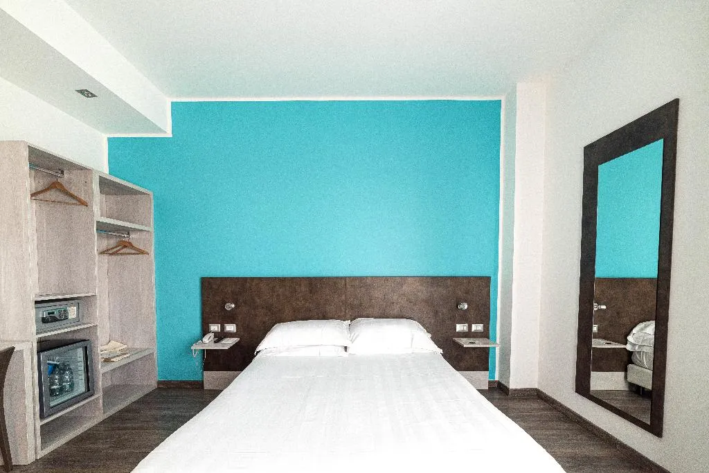 DOUBLE SUPERIOR Room, Phi Hotel Milano, Milan