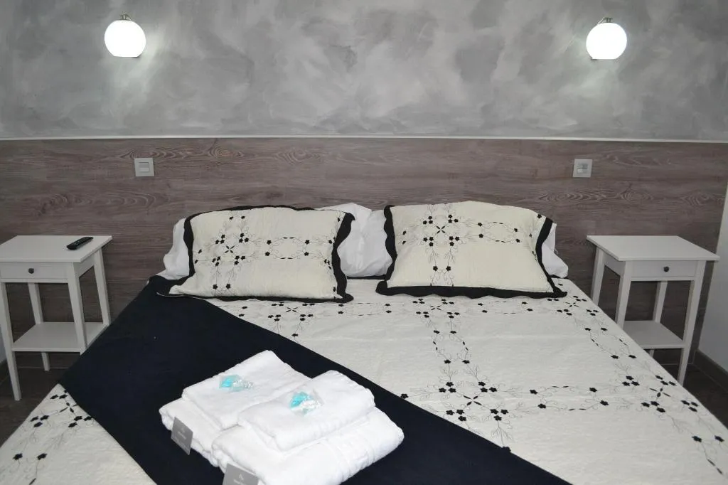 Room, Hostal Meyra, Madrid