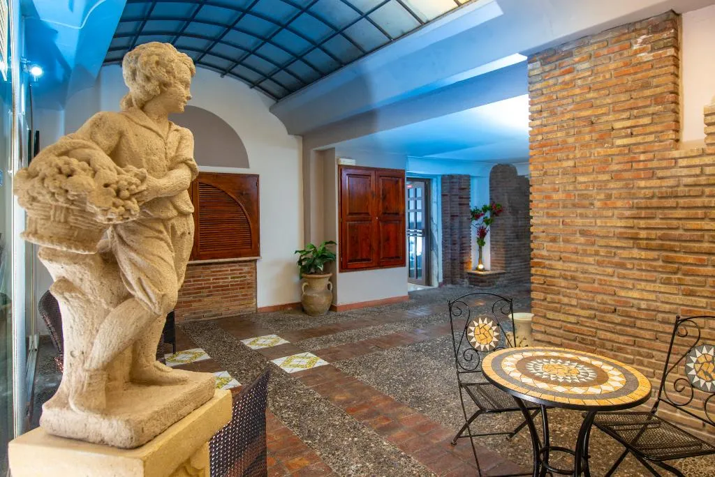 Lobby, Residence Dei Baroni, Catania