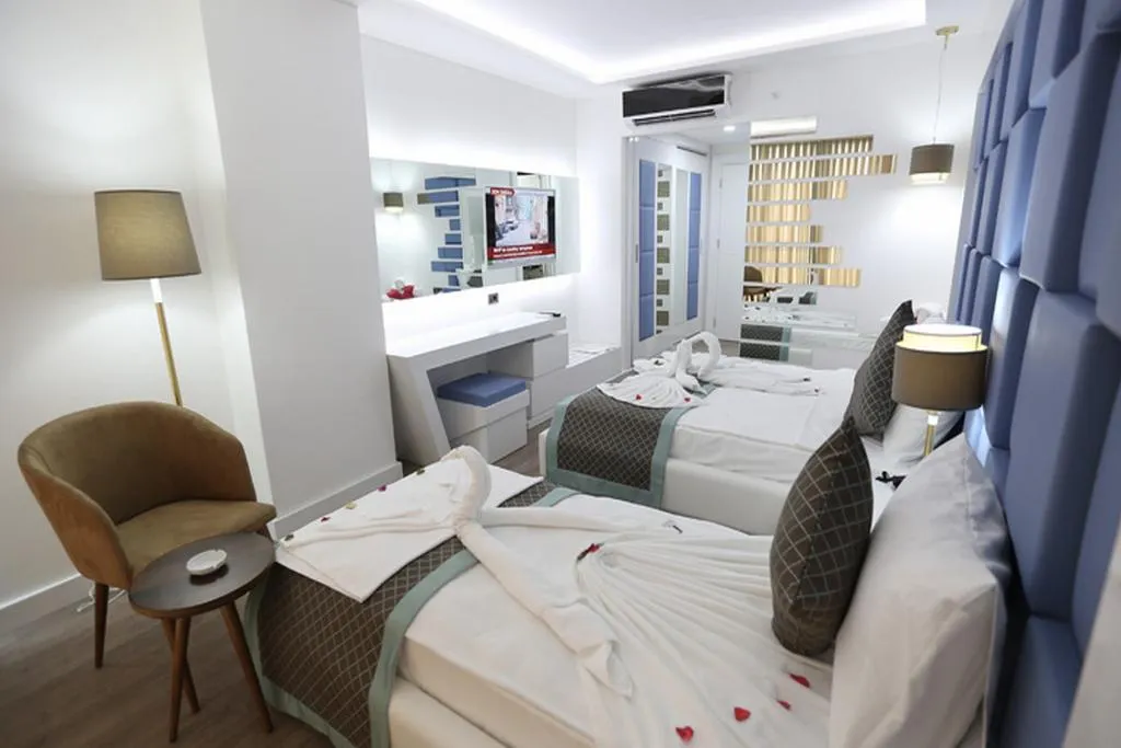 TRIPLE STANDARD Room, Elips Royal Hotel Spa, Antalya
