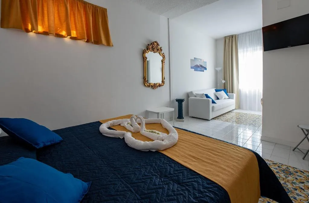 General view, Sunset Rooms, Naples