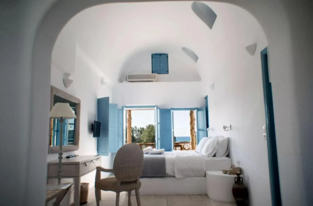 Room, Black Rose Suites, Santorini