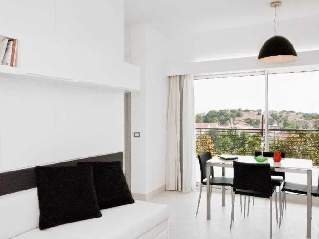 APARTMENT CAPACITY 2 Room, Lungotevere Suite, Rome
