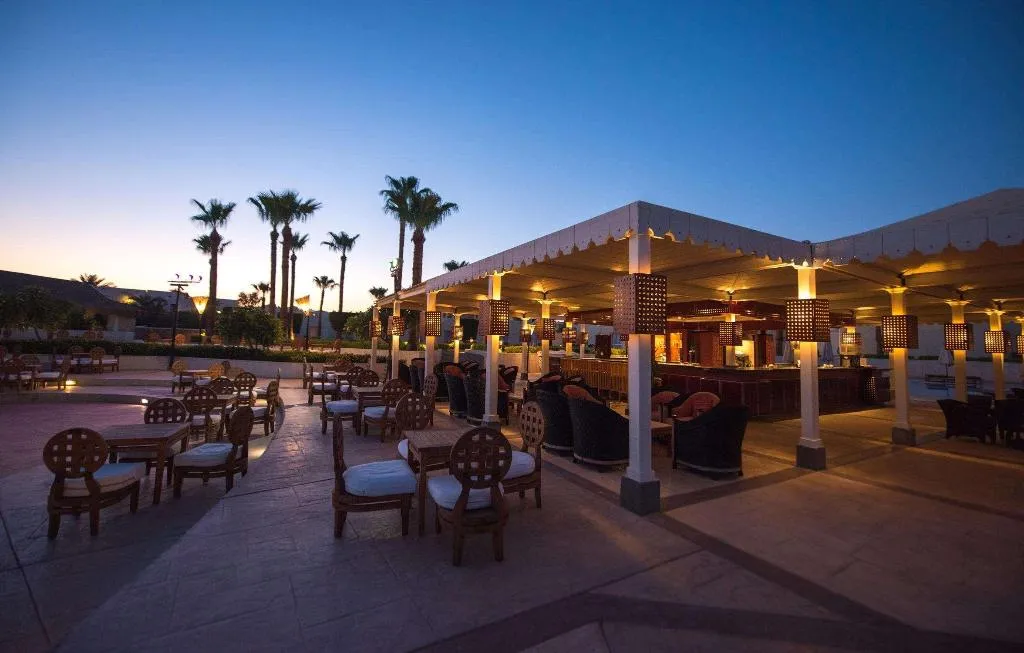 Bar, Reef Oasis Beach Resort, Red Sea Riviera