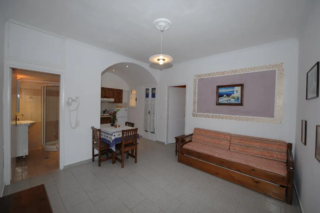 APARTMENT CAPACITY 4 Room, Orfeas Apartments, Santorini
