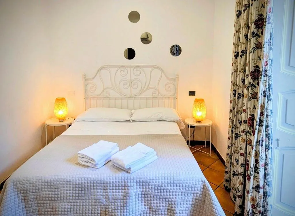 Room, La Locanda Dell Arte, Naples