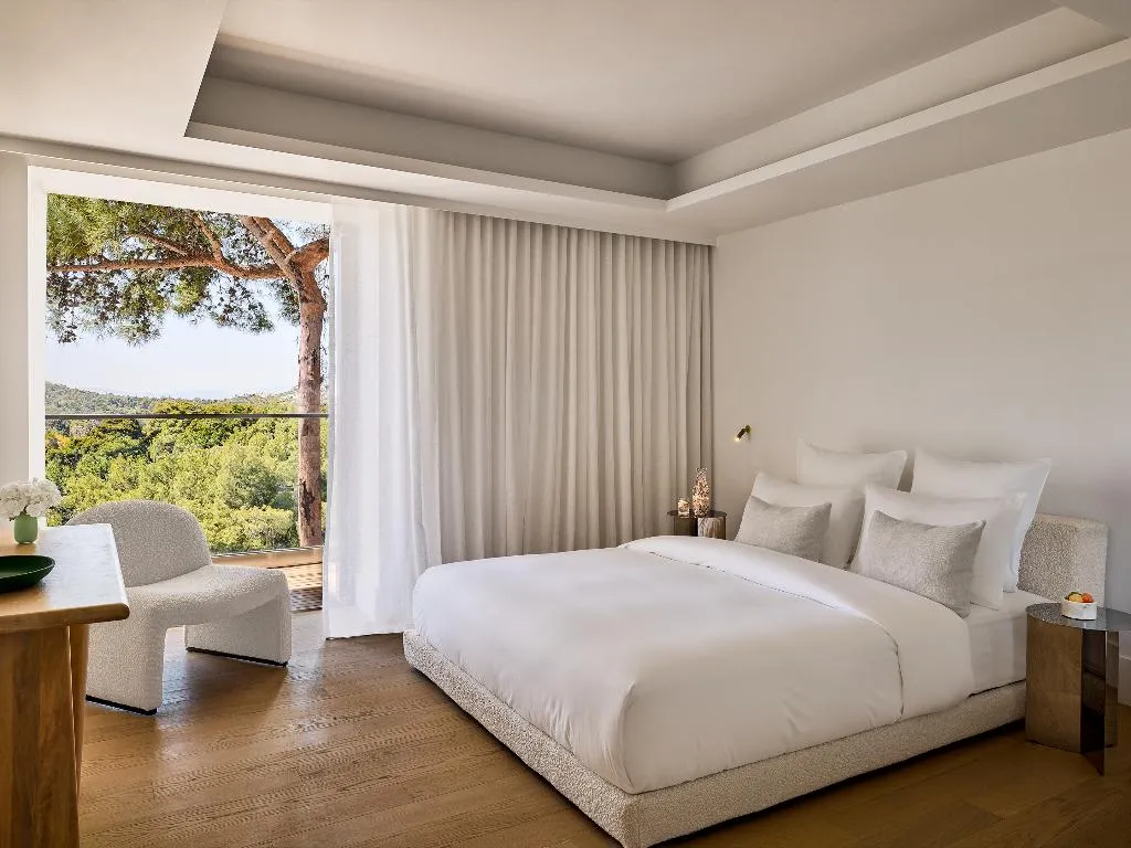 SUITE DELUXE Room, The Roc Club, A Hotel to Live, Athens