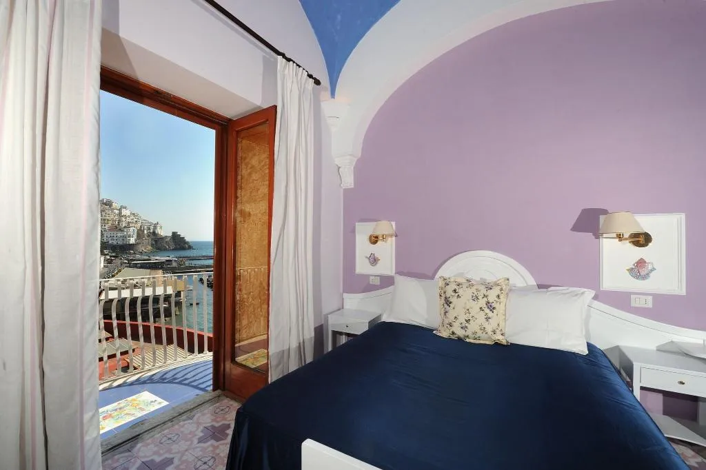 Double or Twin PARTIAL OCEAN VIEW Room, La Bussola, Naples