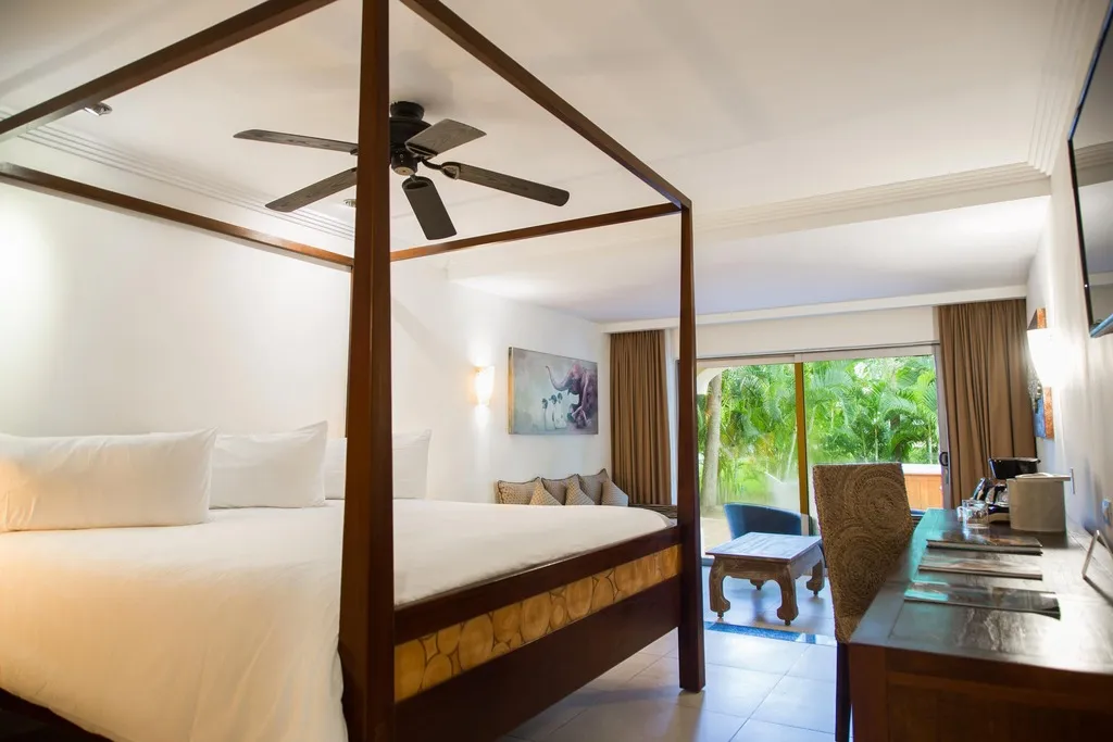 JUNIOR SUITE STANDARD Room, Sandos Playacar All Inclusive, Cancun Area