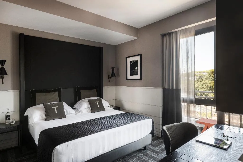 DOUBLE DELUXE KING BED Room, The Tribune, Part of JDV by Hyatt, Rome