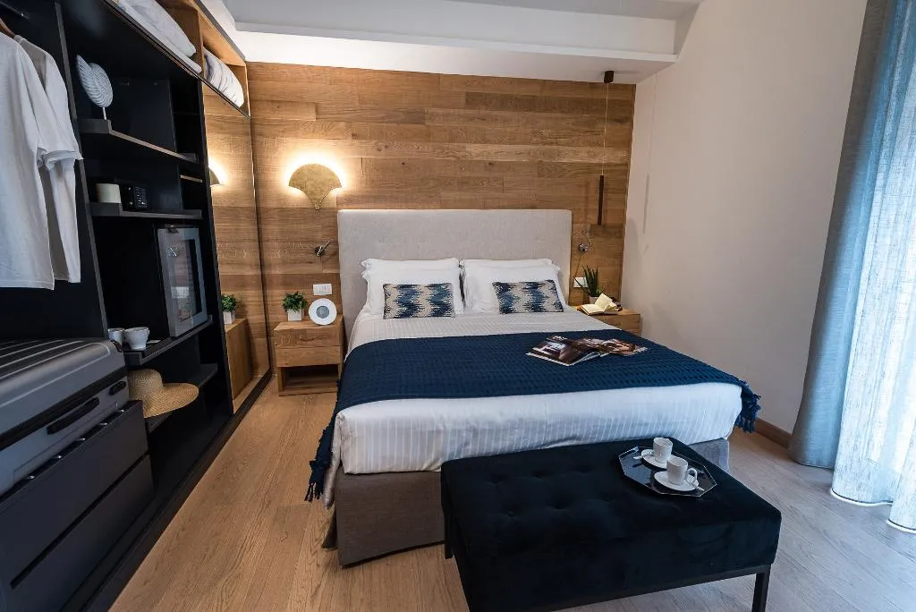 DOUBLE STANDARD Room, The Green Park Hotel, Venice