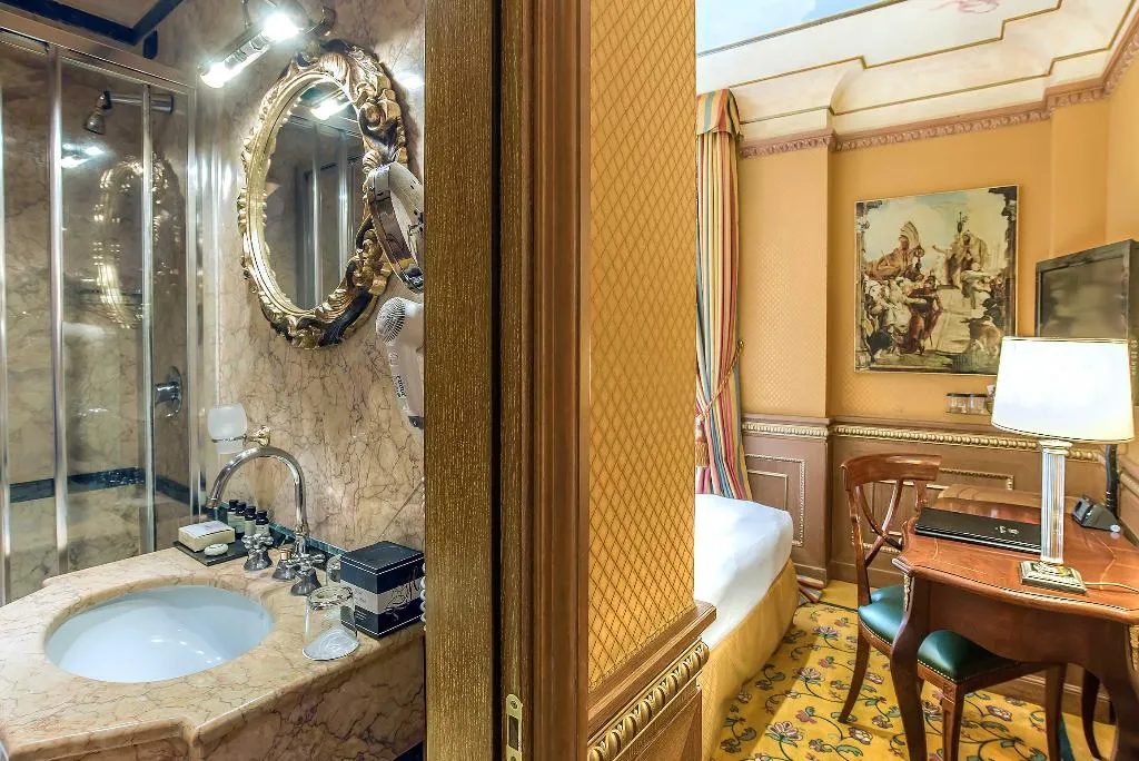 DOUBLE SINGLE USE CLASSIC Room, River Palace Hotel, Rome