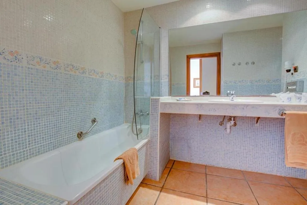 FAMILY ROOM CAPACITY 3 Room, SBH Club Paraiso Playa, Fuerteventura