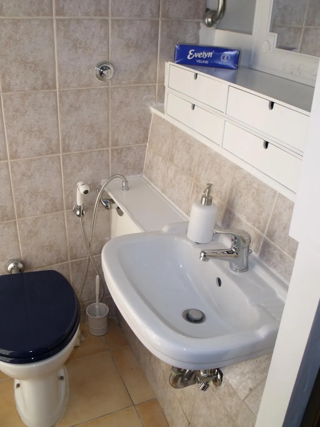 STUDIO STANDARD Room, Guest House Ventisei Scalini A Trastevere, Rome