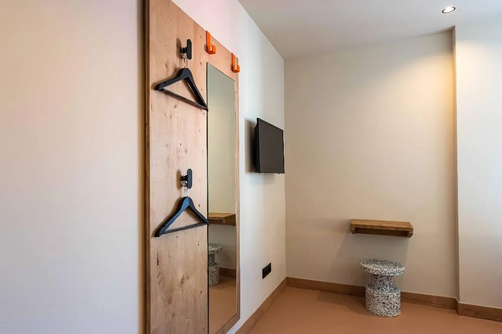 FAMILY ROOM STANDARD Room, easyHotel Madrid Alcala, Madrid