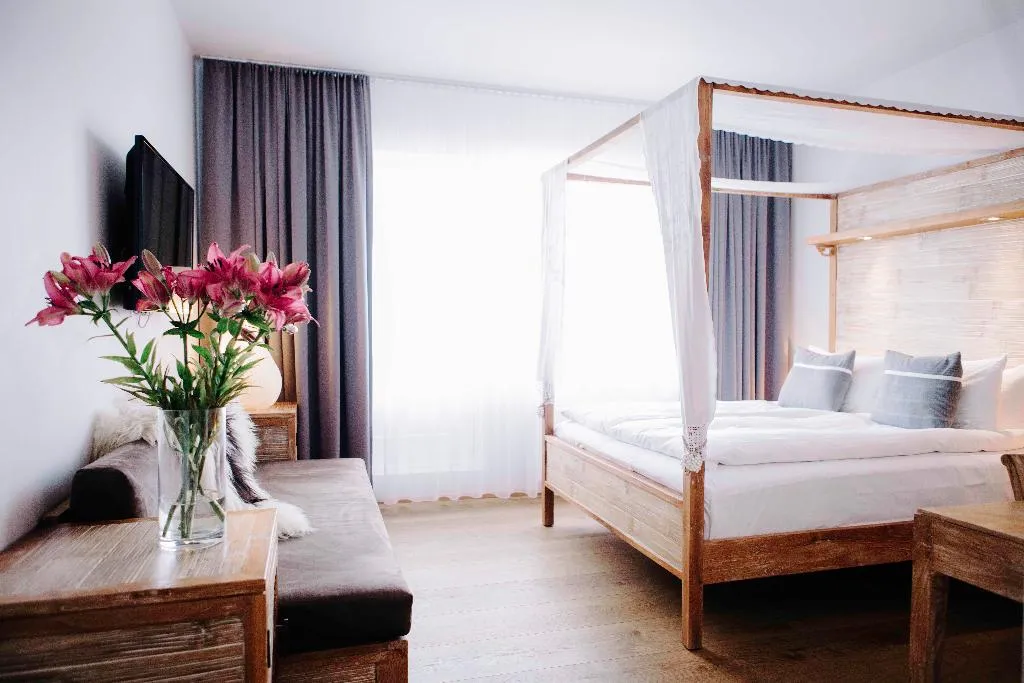 TRIPLE SUPERIOR Room, Hotel Eyja, Reykjavik
