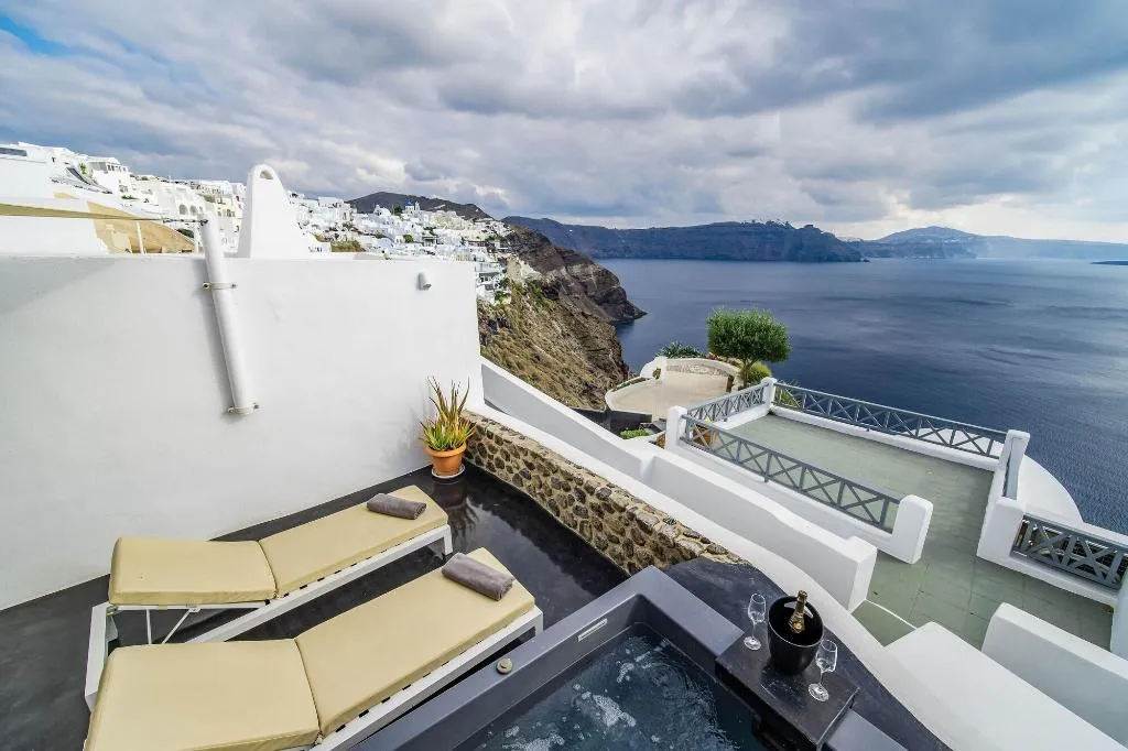 Terrace, Solstice Luxury Suites, Santorini