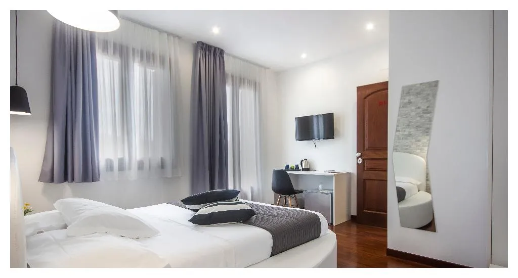 DOUBLE ONE BED Room, Mareneve Resort, Catania