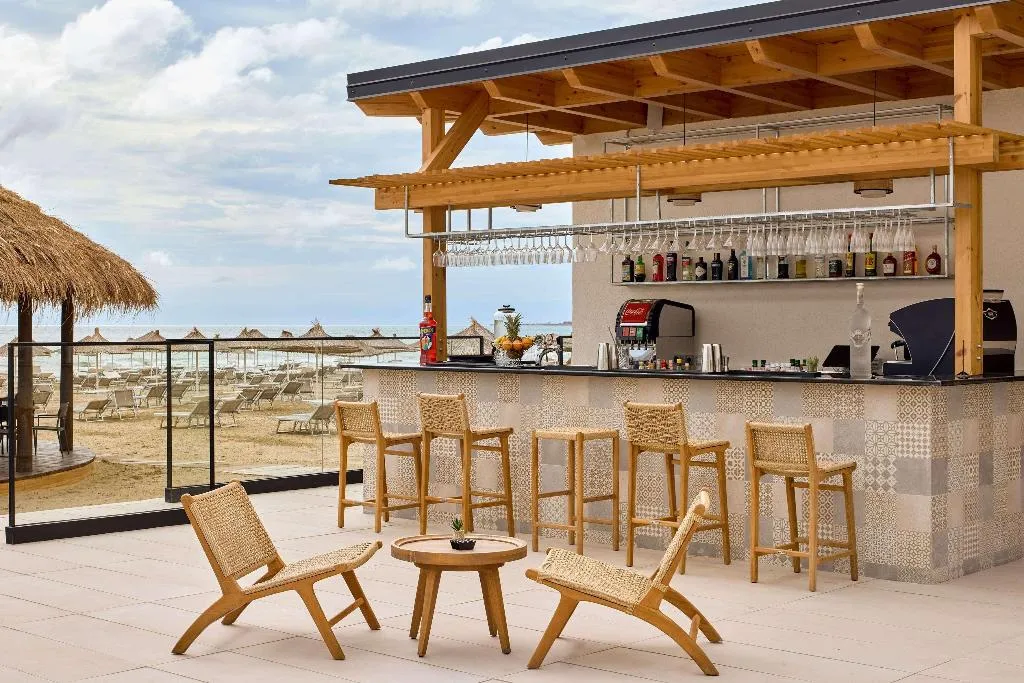 Restaurant, Sol Tropikal Durres, Durres