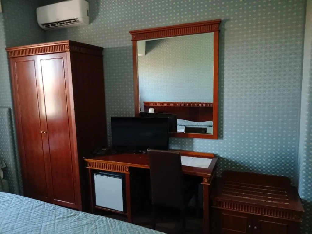 QUADRUPLE SUPERIOR CAPACITY 4 Room, La Fayette, Naples