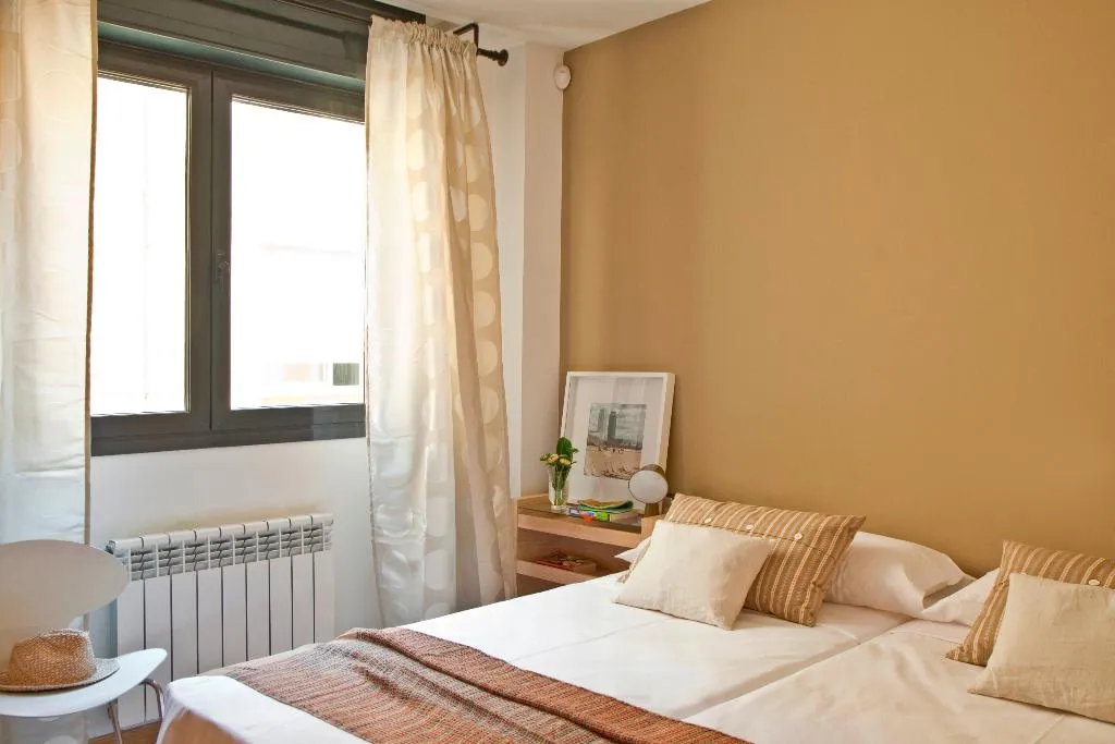 APARTMENT TWO BEDROOMS Room, AinB Sagrada Familia Apartments, Barcelona