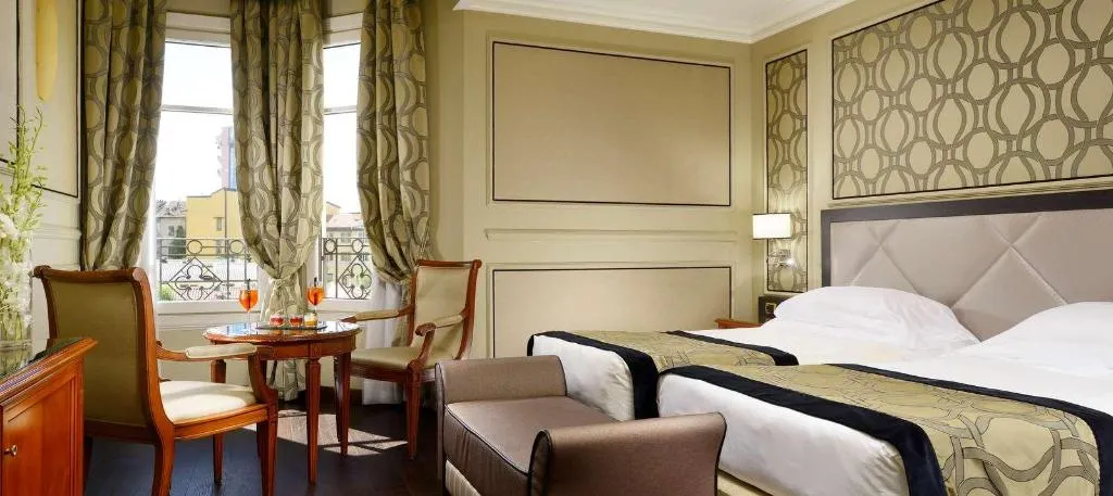Room, Grand Visconti Palace, Milan