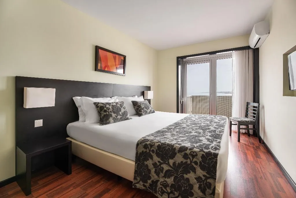Room, Dorma Praia Golfe, Porto