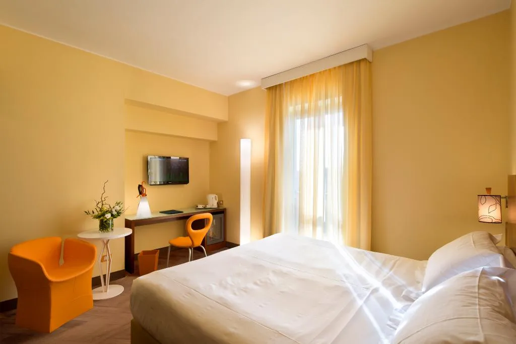 DOUBLE SINGLE USE SUPERIOR Room, UNA HOTELS Mediterraneo Milano, Milan