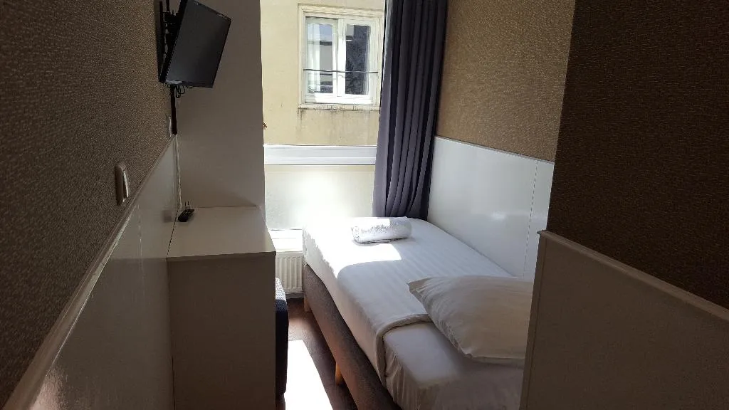 SINGLE STANDARD Room, Hotel Old Quarter, Amsterdam