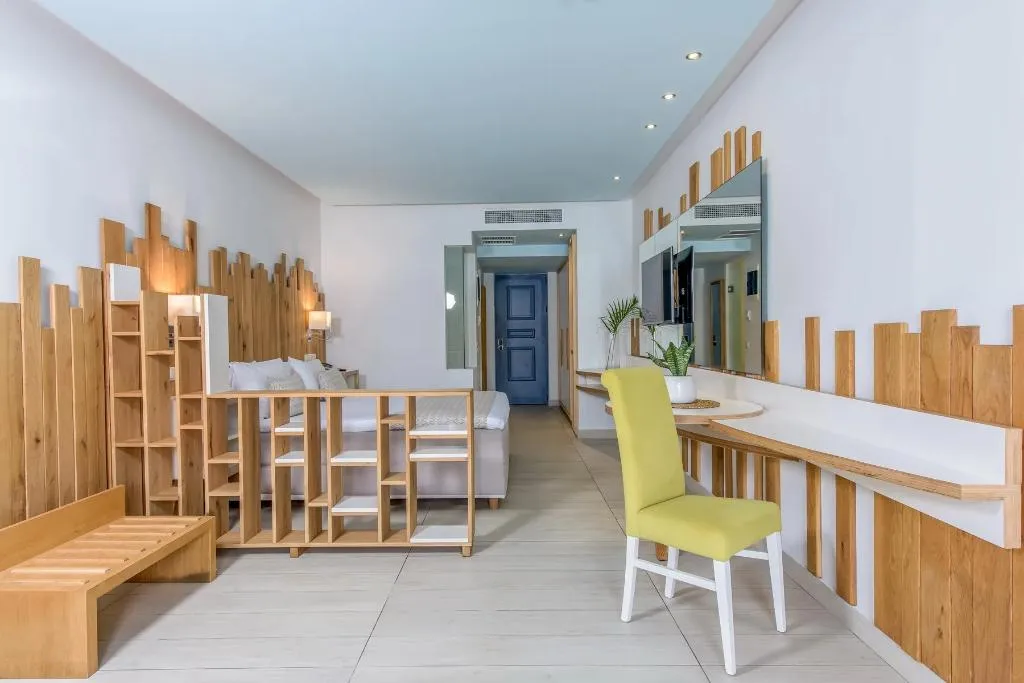 JUNIOR SUITE SEA FRONT Room, Lyttos Beach, Crete
