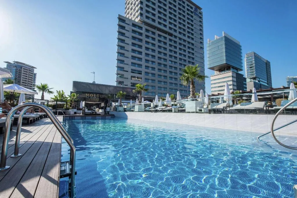 Pool, Hilton Diagonal Mar Barcelona, Barcelona