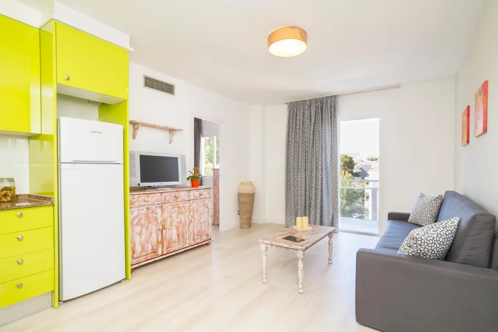 APARTMENT CAPACITY 2 TWO BEDROOMS Room, Aptos Priorat, Costa Dorada