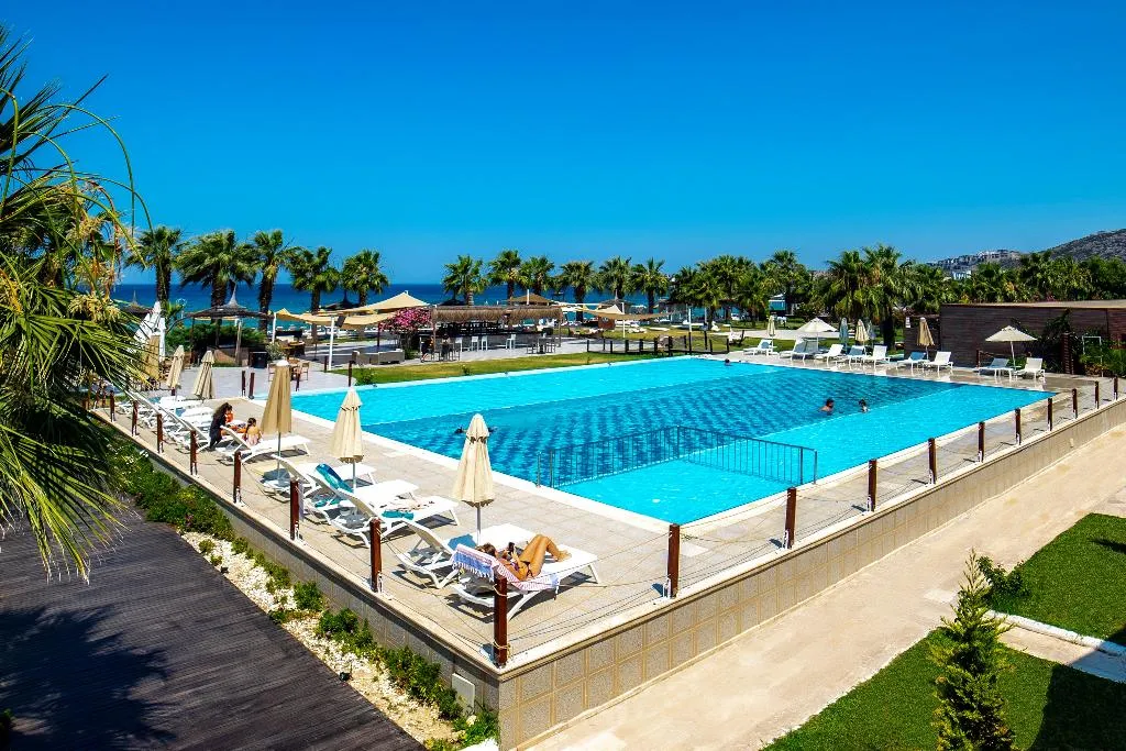 Pool, Risus Beach Resort Hotel, Izmir
