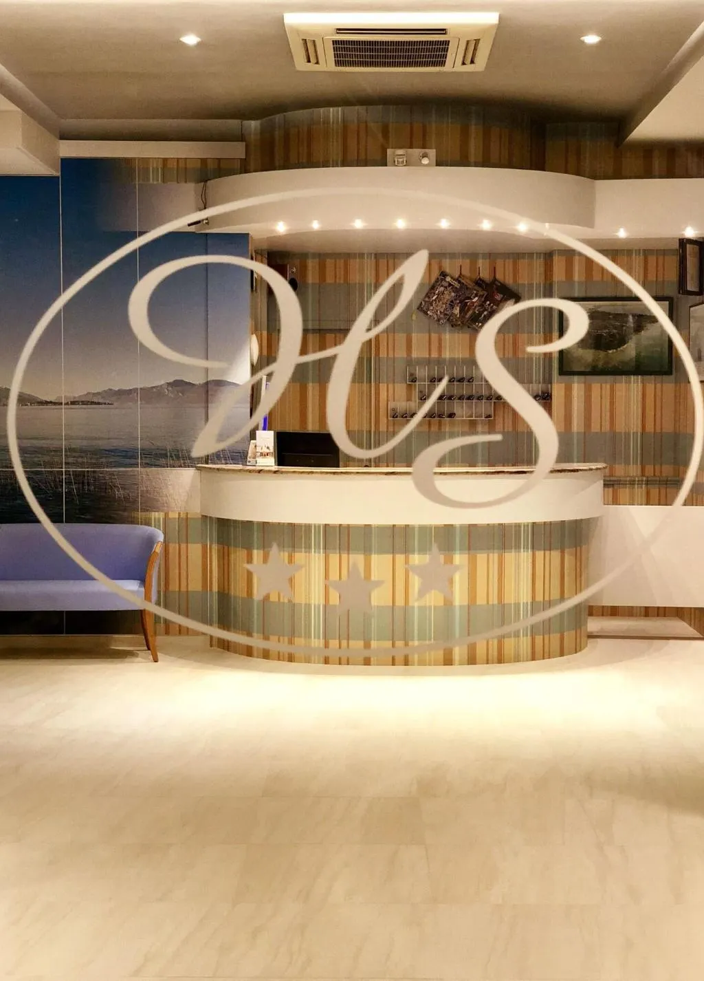 Lobby, Suisse, Milan